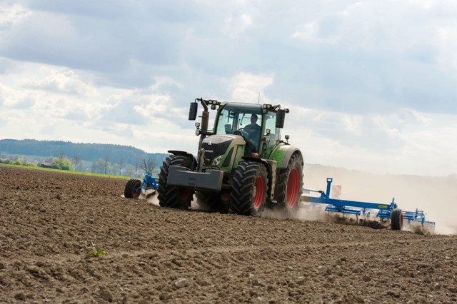 fendt 700 i tanjuranje